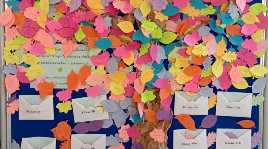 "Jesienne drzewo czytelnicze"